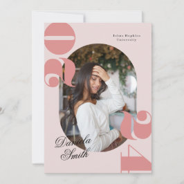 ピンク ボールド タイポグラフィー クラス オブ 2024 卒業式 招待状