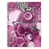 ピンク、マゼンタ、ブラックの流体アート絵画の流れ ノートブック (正面)