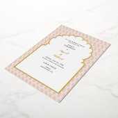 ピンク&モダン金ゴールドメーフェンディ式インディアン 箔招待状 (回転した状態)