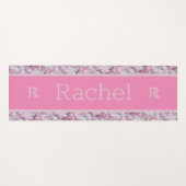 ピンク モダン ユニーク トレンディー  モノグラム 名前 テンプレート ヨガマット (正面(横))