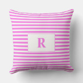 ピンク/モノグラムのホワイトのストライプ装飾用クッション クッション (裏面)