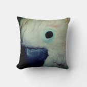 ピンク・モルッカン・コッカトー・パロット・クローズアップ  クッション (正面)