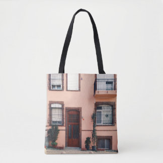 ピンク・レッドコンクリート建物 トートバッグ