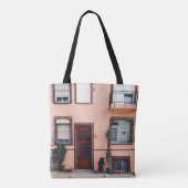 ピンク・レッドコンクリート建物 トートバッグ (裏面)
