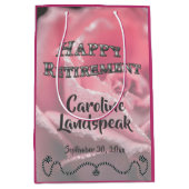 ピンク・ローズが開花シルバーフレームハッピー・リタイアメント ミディアムペーパーバッグ (正面)