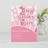 ピンク ワン グルービー ガール レトロ レインボー フォト バースデー 招待状 (スタンド正面)
