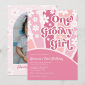 ピンク ワン グルービー ガール レトロ レインボー フォト バースデー 招待状 (正面/裏面)