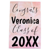 ピンク《写真》ぼけ味パーソナライズされた卒業抱き枕 ミディアムペーパーバッグ (裏面)