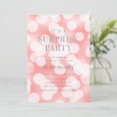ピンク《写真》ぼけ味ライトサプライズパーティー誕生日 招待状 (スタンド正面)