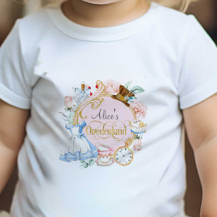 ピンク、女の子1歳の誕生日、Alice Onederland ベビーTシャツ