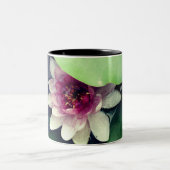 ピンク、白、睡蓮、蓮の花フォトマグカップ ツートーンマグカップ (中央)