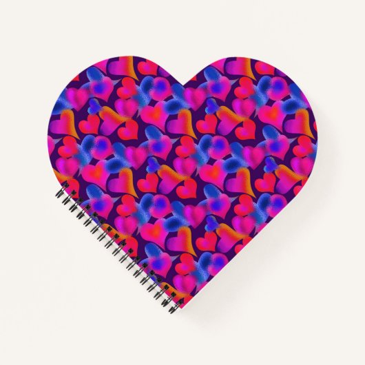 ピンク、紫、青のハートパターン ノートブック (正面)