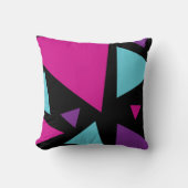 ピンク、紫、青、黒の三角形 クッション (正面)