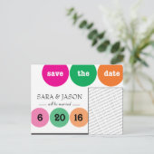 ピンク、緑、オレンジの丸の日付を保存 案内ポストカード (スタンド正面)