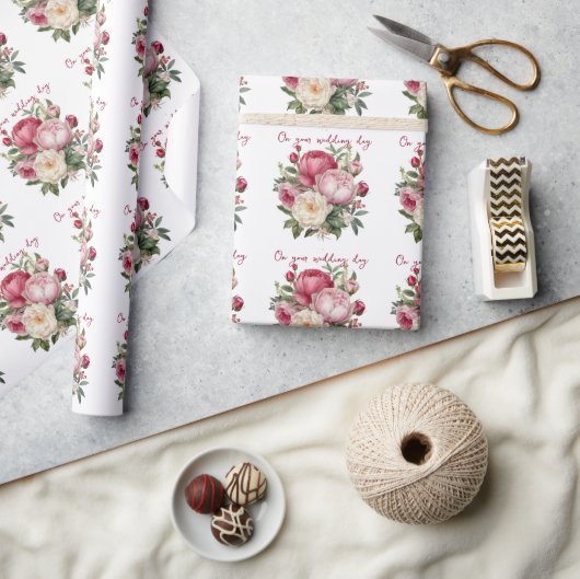 ピンク、赤、白の牡丹のウェディングブーケ ラッピングペーパー (クラフト)