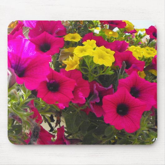 ピンク、黄色、夏の花のカラフル マウスパッド (正面)