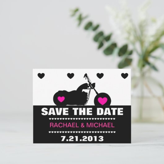 ピンク、黒、白のオートバイバイクもしくは自転車に乗る人日付を保存 案内ポストカード (スタンド正面)