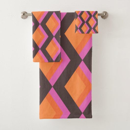 ピンスタイリッシュクとモダン茶色の世紀中頃の模様 バスタオルセット (インサイチュ)