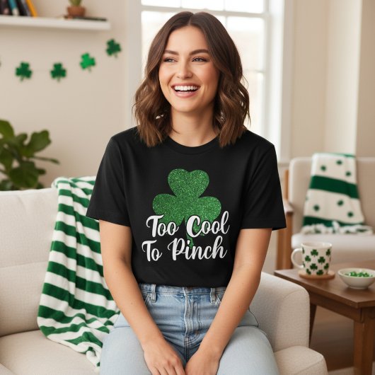 ピンチクールグリッターシャムロックSt patricks day Tシャツ