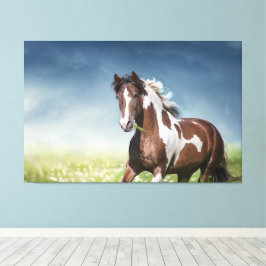 ピントホースギャロプススルーフラリー春草原 キャンバスプリント