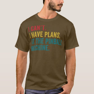 ピンボール機ピンボール選手アーケードでの計画 Tシャツ