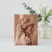 ピーガン・ブラックフット族のネイティブアメリカン男性 ポストカード (スタンド正面)