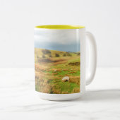 ピーク地区の羊 ツートーンマグカップ (正面右)