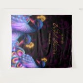 ピーコックジュエルト結婚ーンのフローラムーディパープル タペストリー (正面(横))