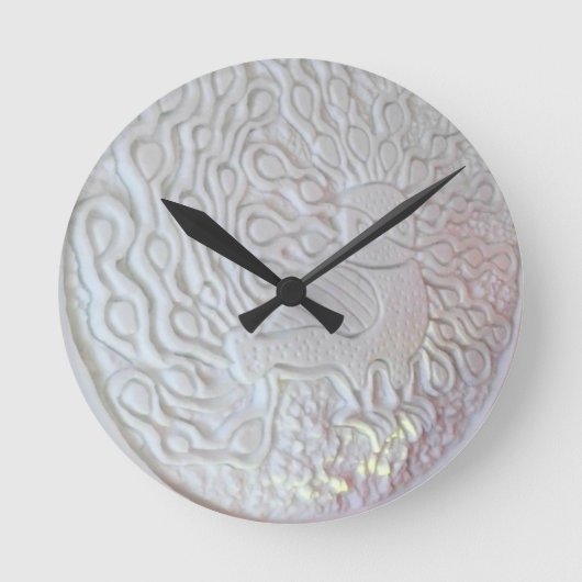 ピーコックスノー彫刻ホテルデグレスケベック ラウンド壁時計 (正面)