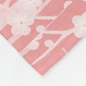 ピーコックス、ピンクの白い桜の花日本のフローラ フリースブランケット (角)