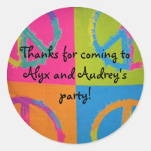 ピースサインのモチーフのラウンドシール