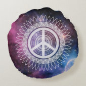 ピースサインシンボルマンダラ宇宙ヒッピレースのようー宇宙 ラウンドクッション (裏面)