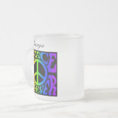 ピースフォーエバーヴィンテージレトロレインボーブラックグラフィック フロストグラスマグカップ (正面左)