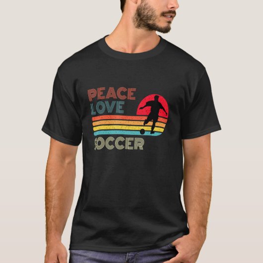 ピースラブサッカーレトロヴィンテージストライプのサンセットスポー Tシャツ (正面)