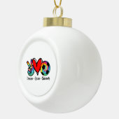 ピースラブサッカー絞り染めデザイン女子10代の女子 セラミックボールオーナメント (右)