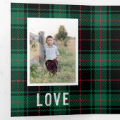 ピースラブジョイグリーンタータンチェックホリデーフォトカード 三つ折り招待状 (内部最初)