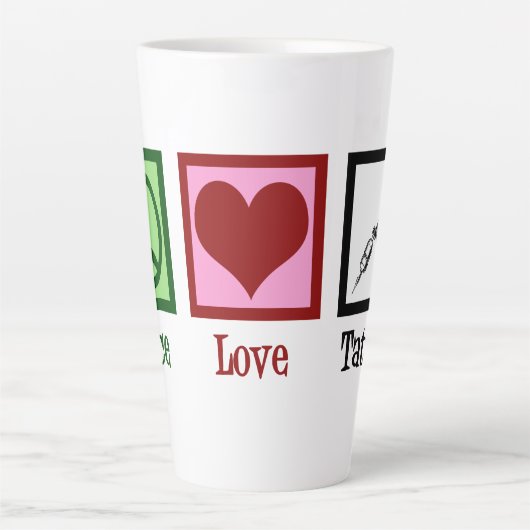 ピースラブタトゥーかわいいタトゥーアーティストガン カフェラテマグ (正面)