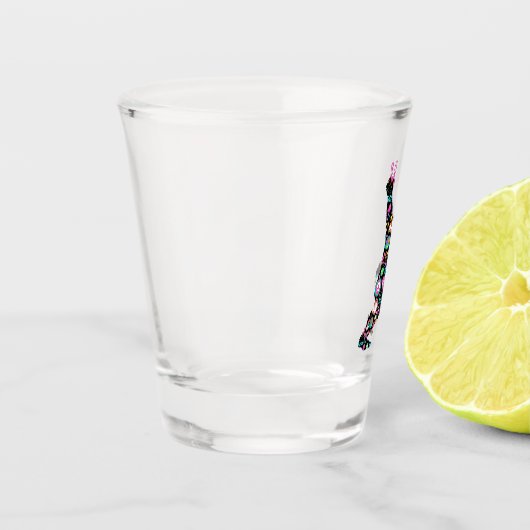 ピースラブビッグフートヒッピーおもしろいビッグフート恋人 ショットグラス (左)