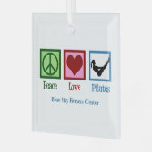 ピースラブピラティスかわいいカスタムクリスマス ガラスオーナメント (正面左)