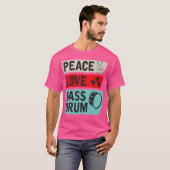 ピースラブベースドラムプレーヤー Tシャツ (正面フル)