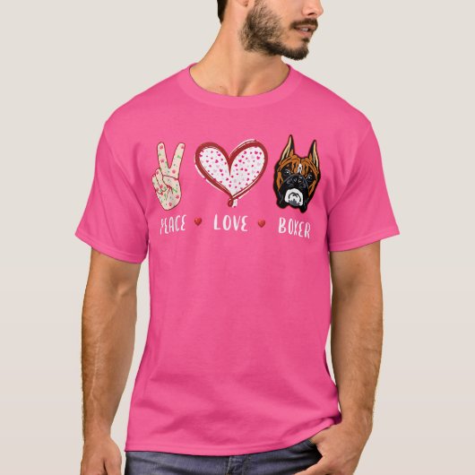 ピースラブボクサー女男性へ子ボクサー犬 Tシャツ (正面)