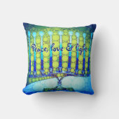 ピースラブライトブルーはっきりしたグリーンハヌカー（ユダヤ教）メノラー クッション (正面)