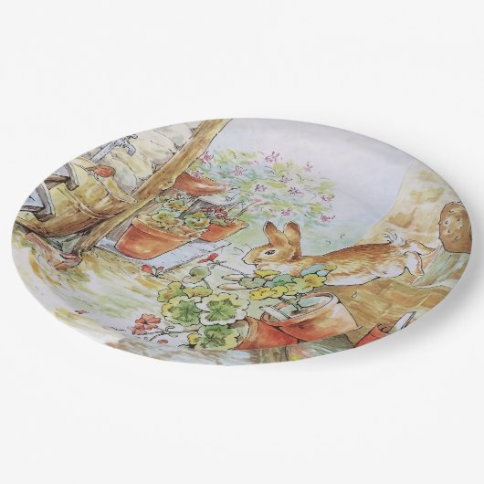 ピーターのうさぎが庭で転がり落ちた小屋 ペーパープレート (アングル)