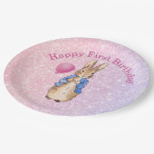 ピーターザラビットハッピー最初の誕生日ピンクグリッター ペーパープレート (アングル)