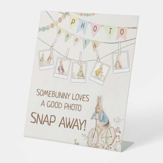 ピーターザラビットバニーベビーシューウェ写真ブースのサイン 台座サイン (正面)
