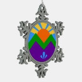 ピータースノーフレークオーナメントとマニトゥート春 スノーフレークピューターオーナメント (左)