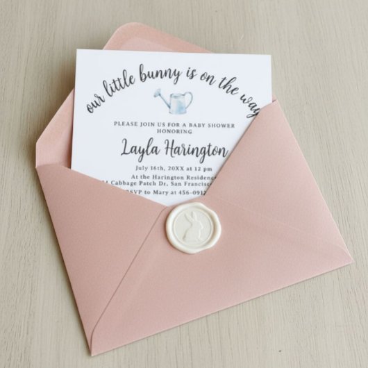 ピーターラビットボーイ赤ちゃんシャワーフローラワイルドフラワー 招待状