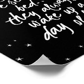 ピーター・パンの引用：「少年たちを決して寝かせてはならない... 彼らは常に1日年をとって目を覚ます ポスター (角)