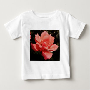 ピーチかわいらしピンクローズフローラ ベビーTシャツ