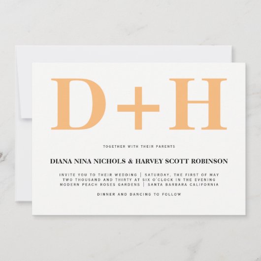 ピーチとホワイトイニシャルはっきりしたタイポグラフィ結婚ズ 招待状 (正面)